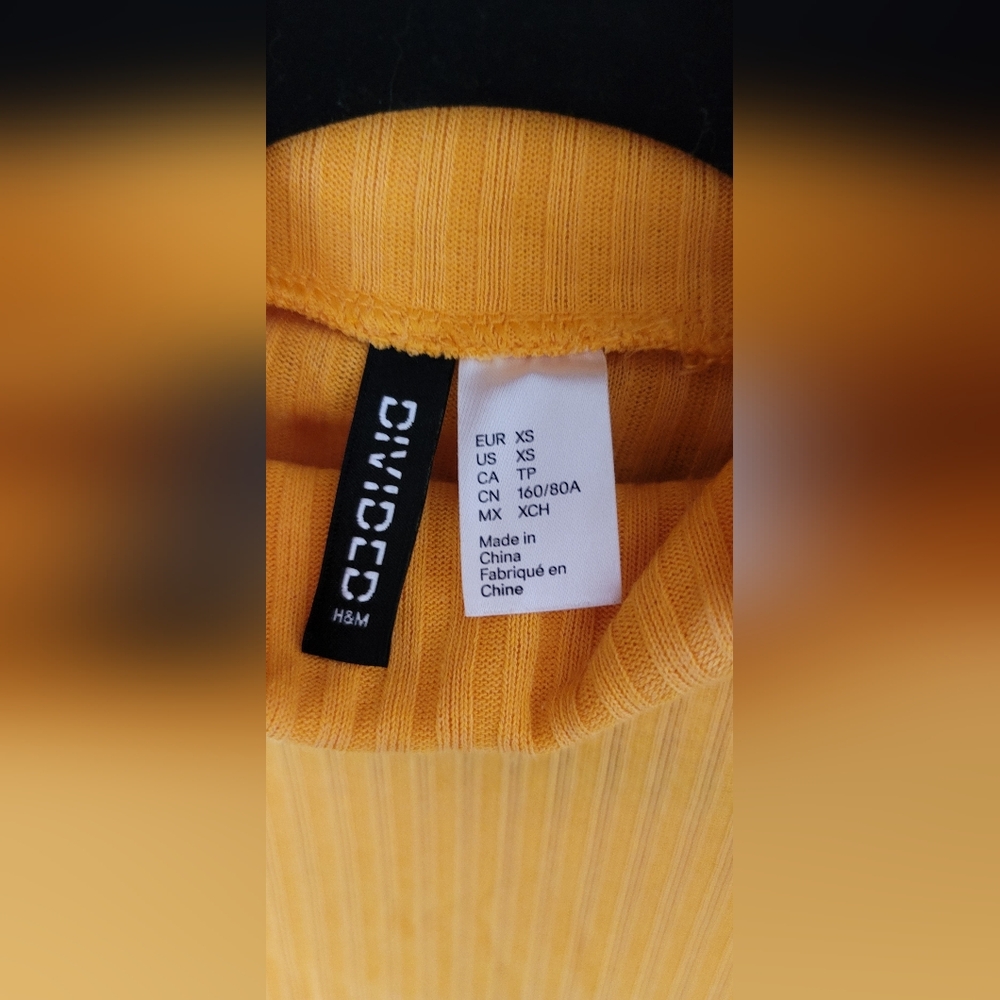 H&M Divided Ribbed Yellow Turtleneck - Picture 4 of 5